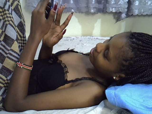 Ebonysly live cam on BongaCams