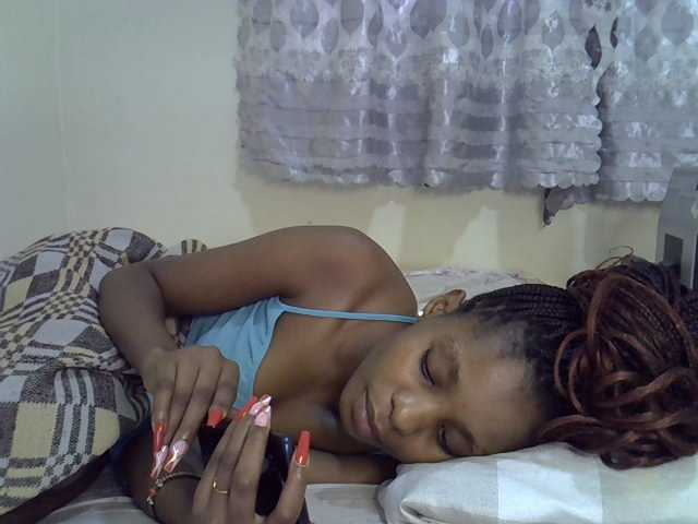 Ebonysly live cam on BongaCams