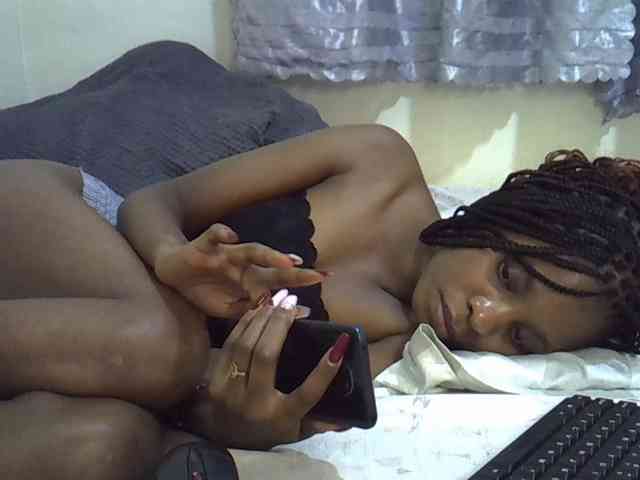 Ebonysly webcam