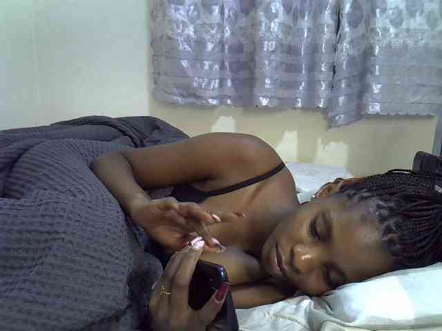 Ebonysly webcam