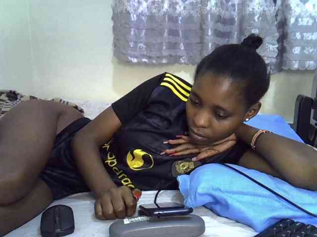 Ebonysly webcam