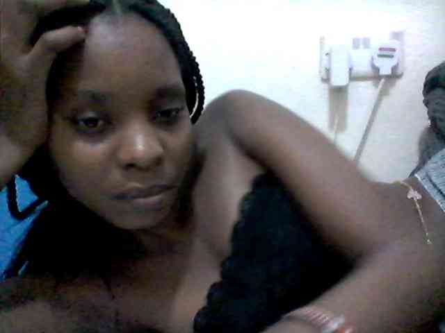 Model: Ebonysly
