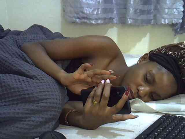 Ebonysly webcam