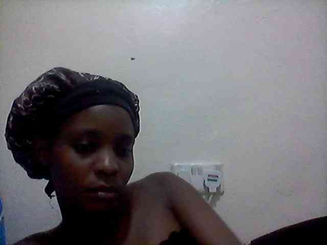Model: Ebonysly