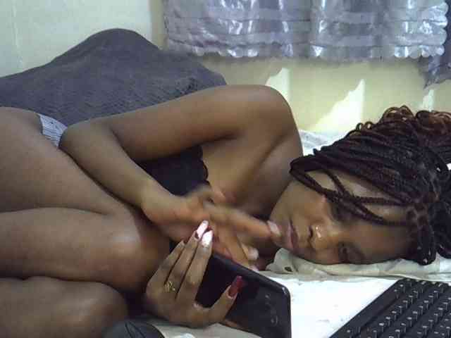 Ebonysly webcam