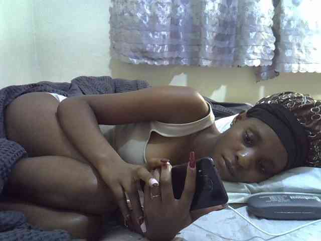 Ebonysly webcam