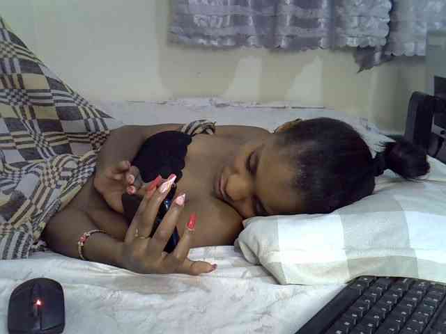Ebonysly webcam