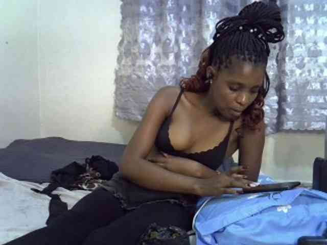Ebonysly webcam
