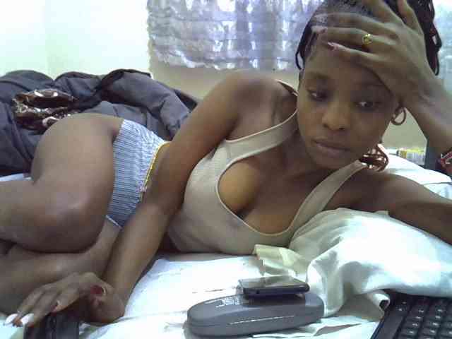 Model: Ebonysly