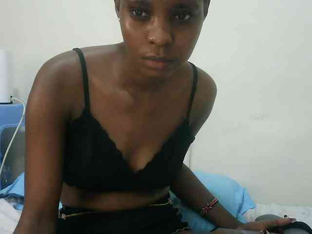 Model: Ebonysly