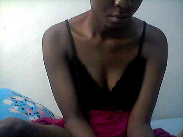 Model: Ebonysly