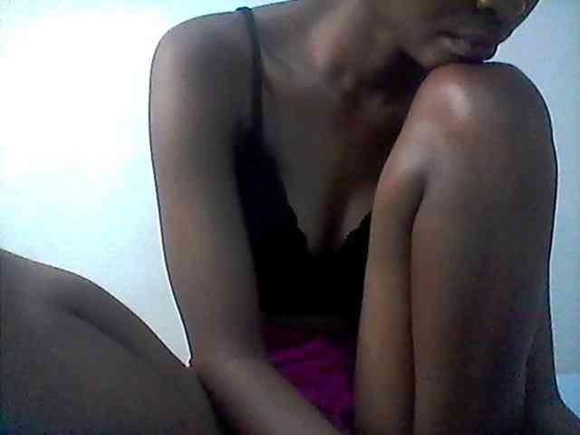 Model: Ebonysly