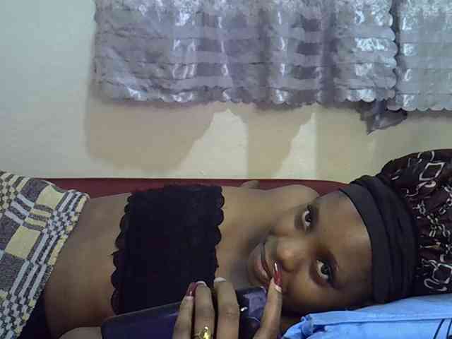Ebonysly Live Webcam on BongaCams
