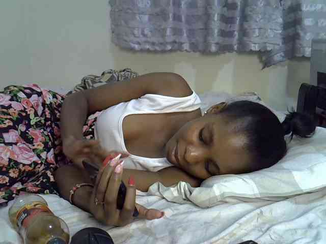 ebonysly's live room