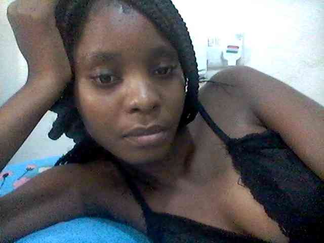 Model: Ebonysly