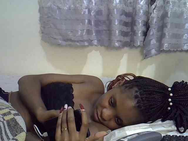 Ebonysly - Girl 