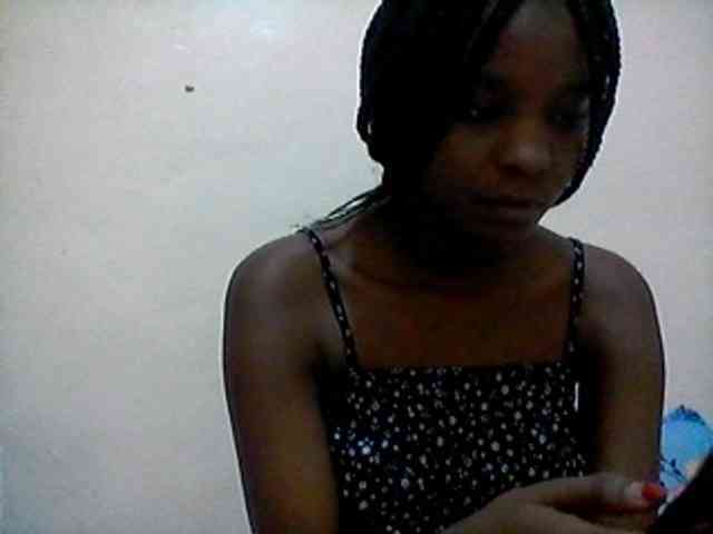 Ebonysly's cam show statistics and live stream