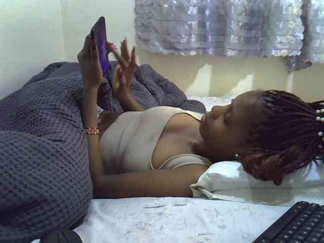 Ebonysly webcam