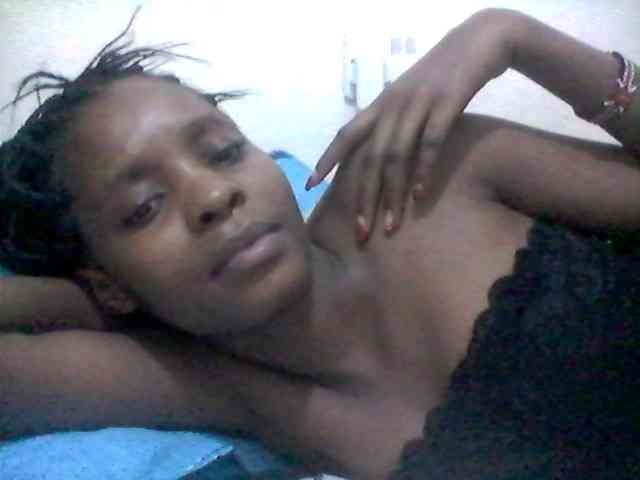 Model: Ebonysly
