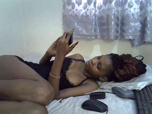 Ebonysly webcam