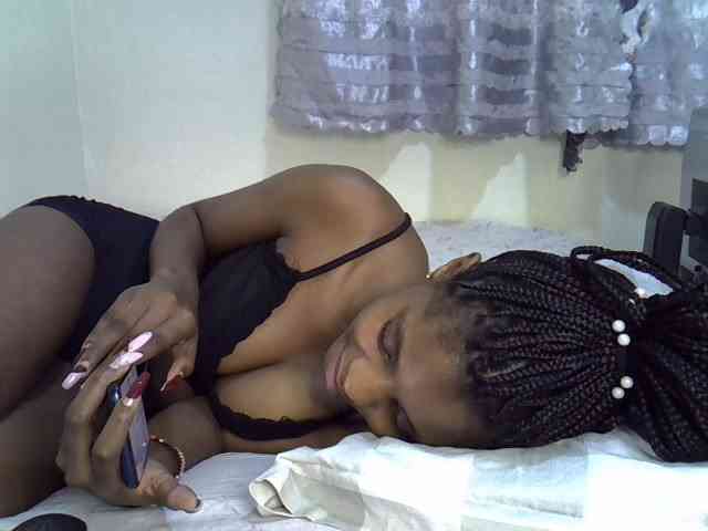 Ebonysly webcam