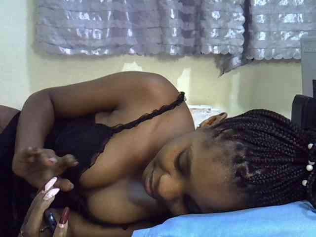 Ebonysly - Girl 