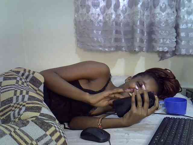 Ebonysly webcam