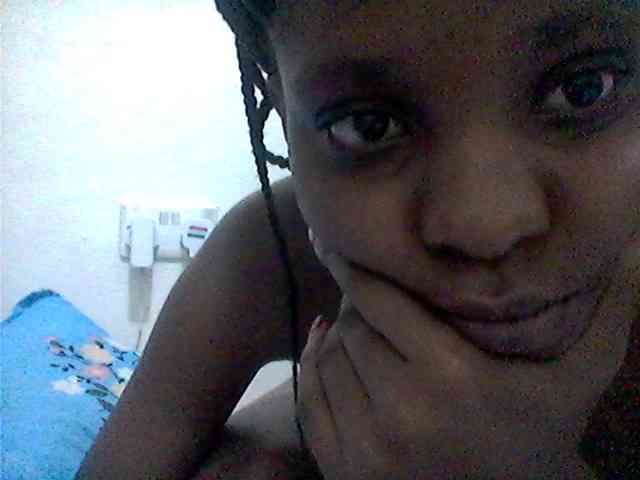 Model: Ebonysly