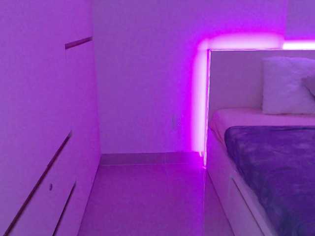 SofiSlowBurn live cam on BongaCams