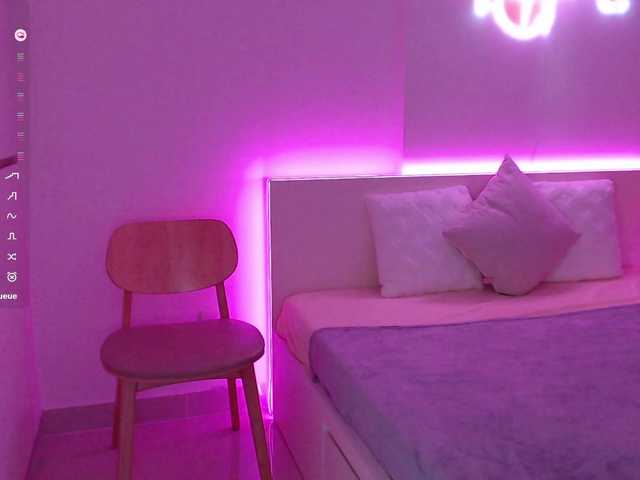SofiSlowBurn live cam on BongaCams