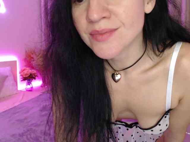 SofiSlowBurn webcam