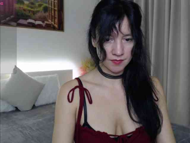 SofiSlowBurn webcam