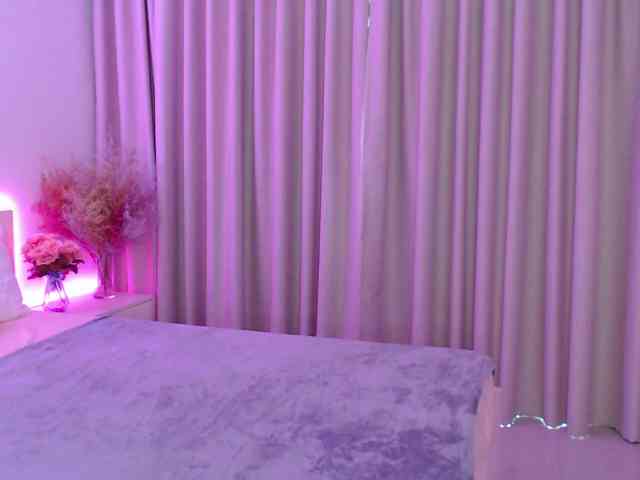 SofiSlowBurn webcam