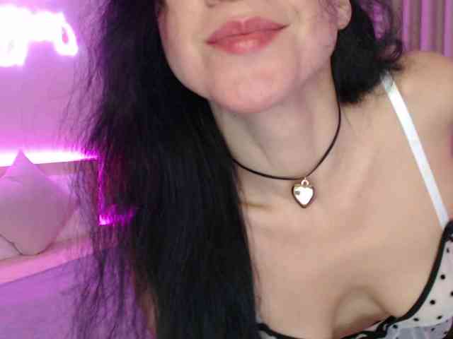 SofiSlowBurn webcam