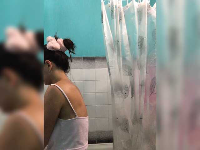 Dianesi live cam on BongaCams