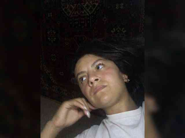 MissDiiiii webcam
