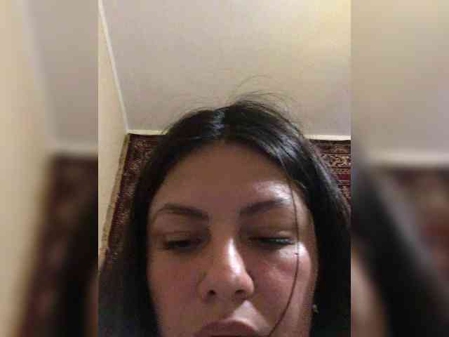 MissDiiiii webcam