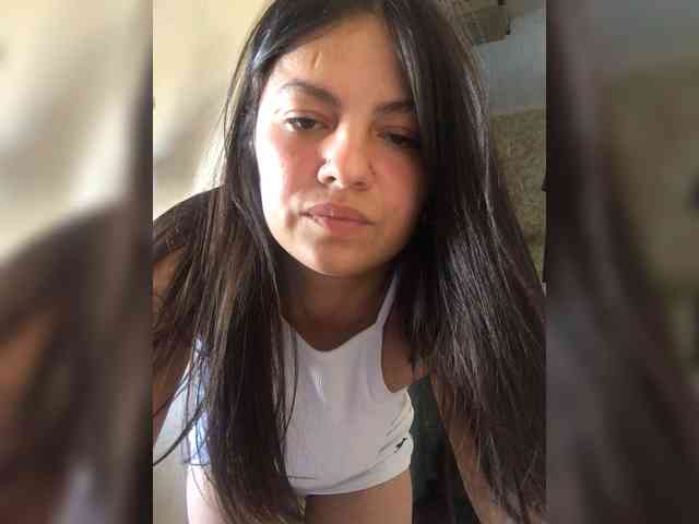MissDiiiii webcam
