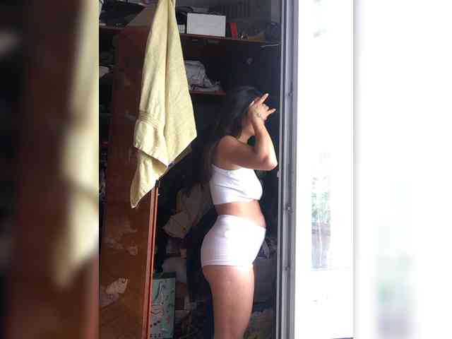 MissDiiiii webcam