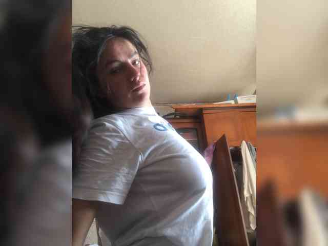 MissDiiiii webcam