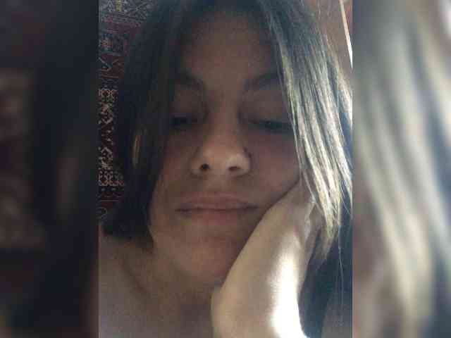 MissDiiiii webcam