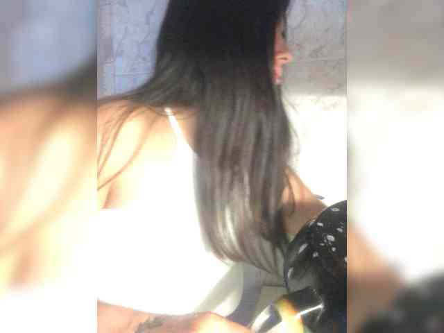 MissDiiiii webcam