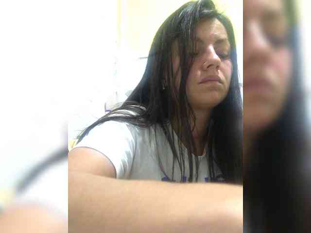 MissDiiiii webcam