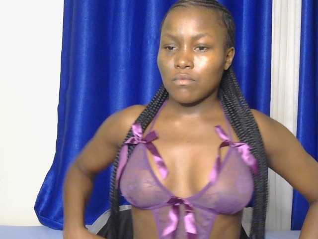 CurvyBody live cam on BongaCams