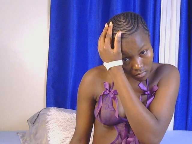 CurvyBody live cam on BongaCams