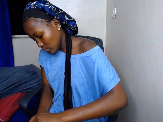 CurvyBody live cam on BongaCams