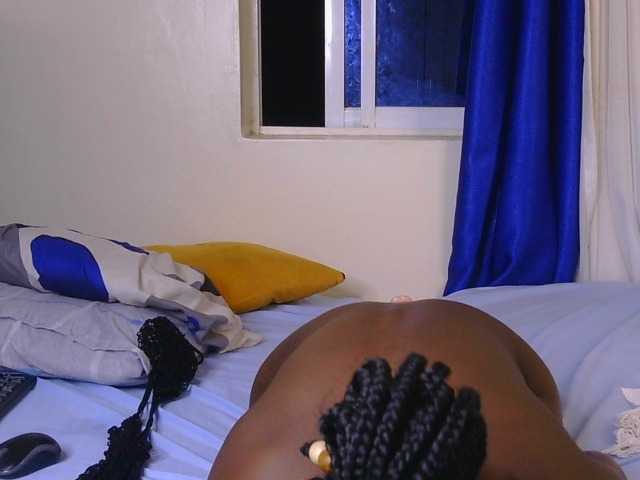 CurvyBody live cam on BongaCams