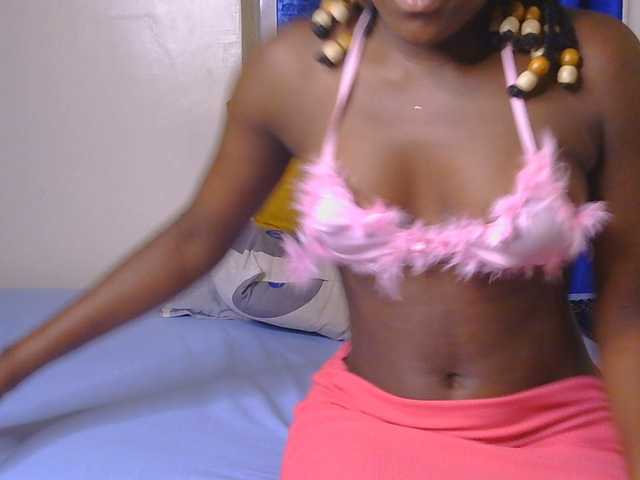 CurvyBody live cam on BongaCams