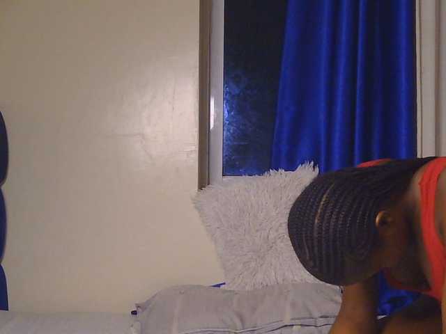 CurvyBody live cam on BongaCams