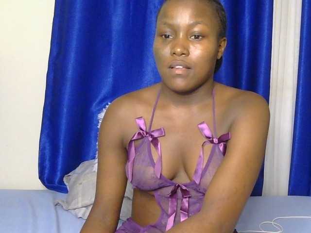 CurvyBody live cam on BongaCams